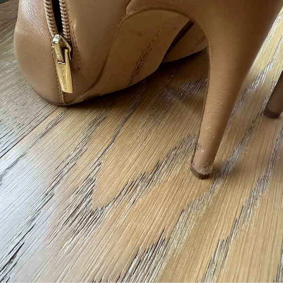 Vince Camuto Fendida boots. - Picture 11 of 14